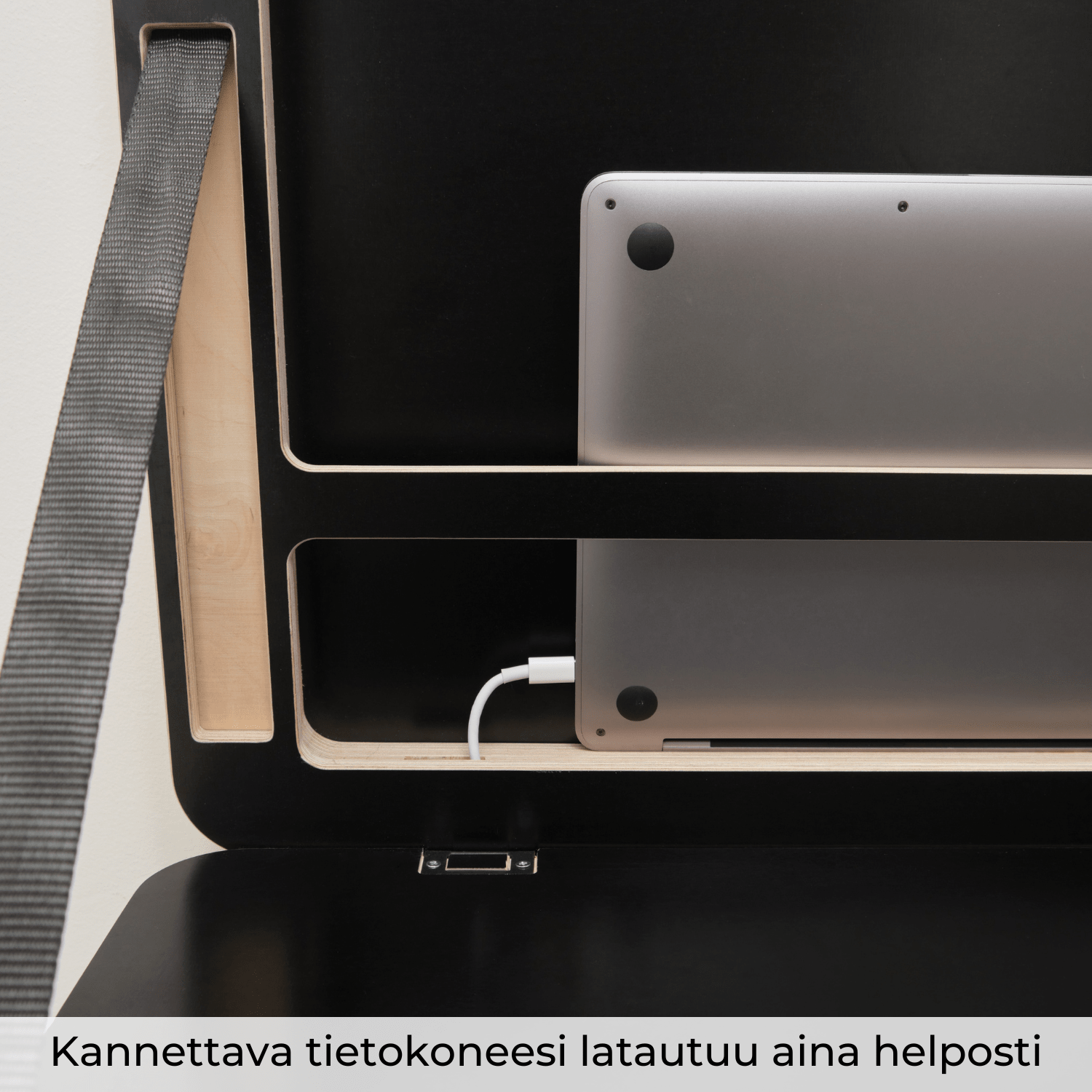 #Väri_Musta